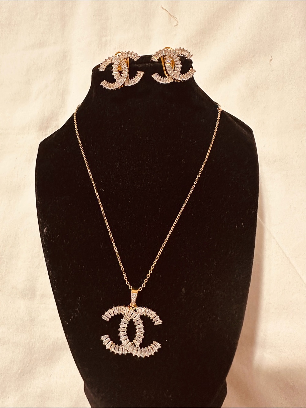 Gold and Clear Crystal Interlocking inspired Pendant Necklace & Earrings Set